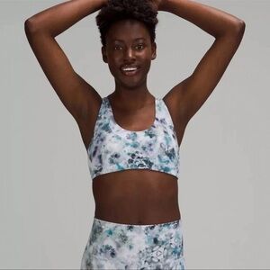 (NWT) Lululemon Light Support Nulu Yoga Bra, Size: 4